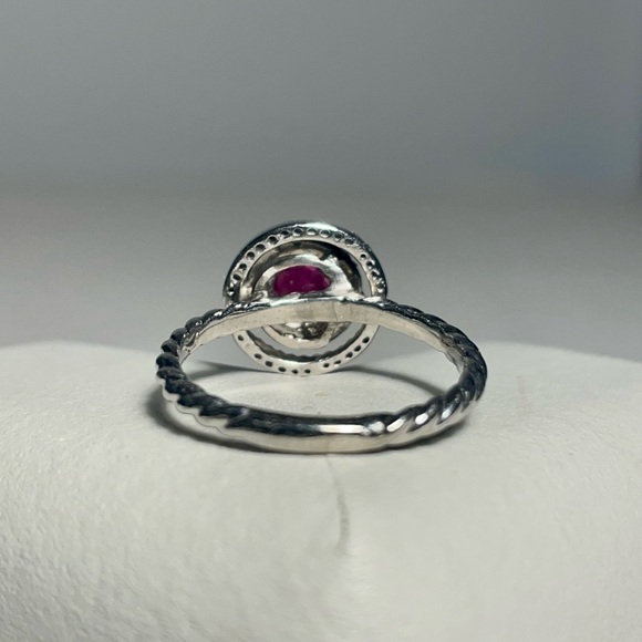 Stunning RUBY and DIAMOND Ring - Picture 7 of 9